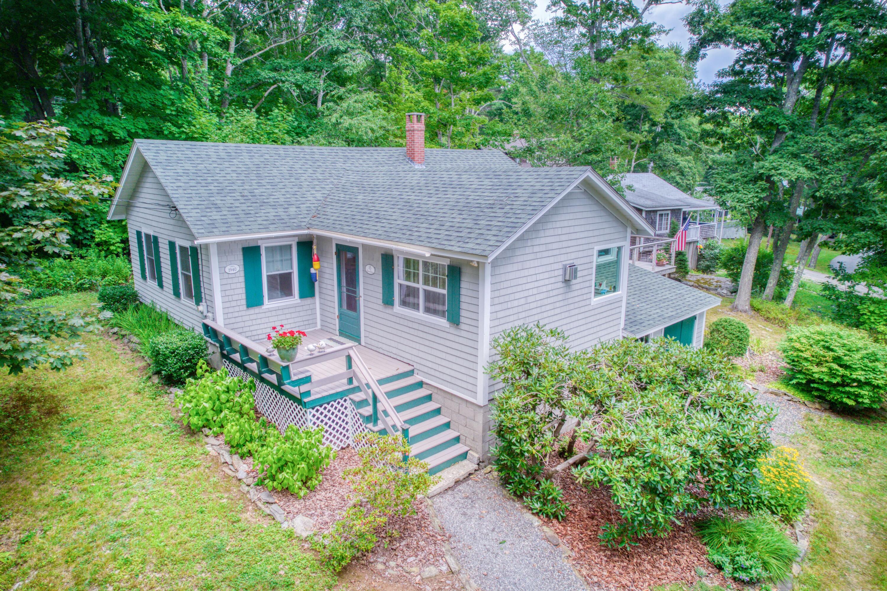 Snow Rd, Boothbay Harbor, ME 04538