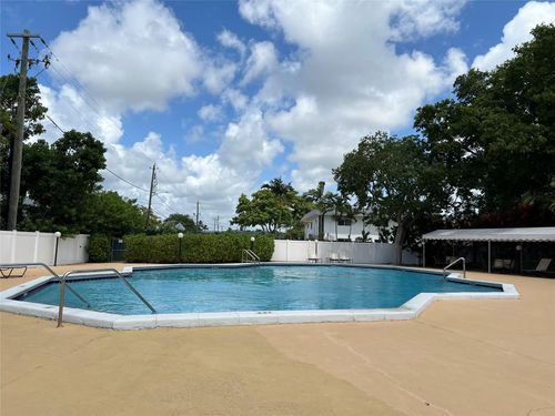 apt-2a-117 Royal Park Dr, Oakland Park, FL, 33309-5882 | Card Image