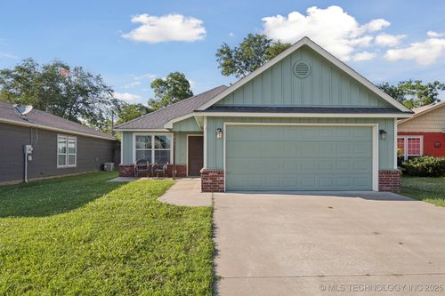 311 E 4th St, Skiatook, OK, 74070-1505 | Card Image