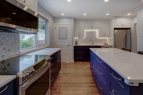3803 19 Street Nw, Calgary, AB, T2L2B3 | Card Image
