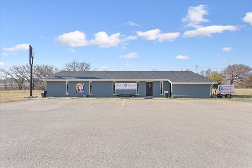 6398 S Interstate 35, Woodway, TX, 76712-4321 | Card Image