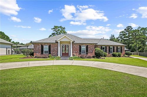 105 Sandy Ct, Covington, LA, 70433-6630 | Card Image