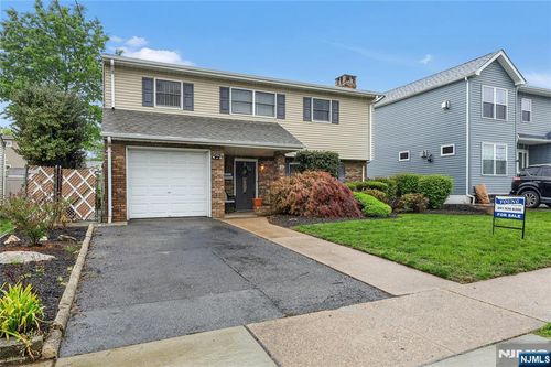 33 Bobbink Ter, East Rutherford, NJ, 07073-1104 | Card Image