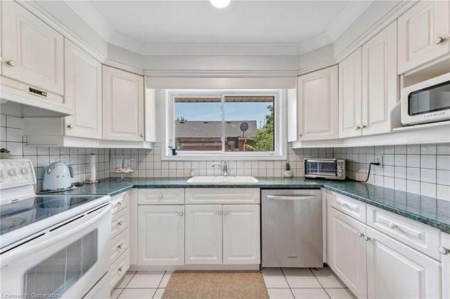 63 W 25 Th St, House other with 4 bedrooms, 1 bathrooms and 4 parking in Hamilton ON | Image 11
