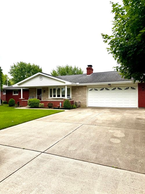 80 Elmwood Dr, Versailles, OH, 45380-9562 | Card Image