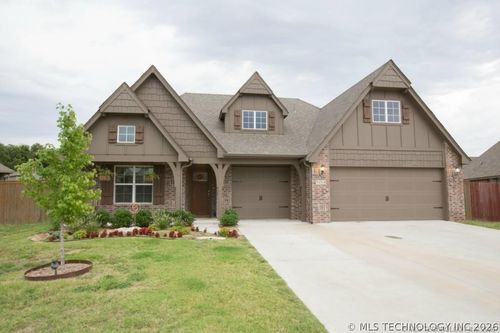 9058 136th Pl, Bixby, OK, 74008-3916 | Card Image