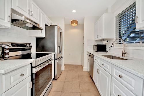 a-1-8132 Se Croft Cir, Hobe Sound, FL, 33455-6338 | Card Image