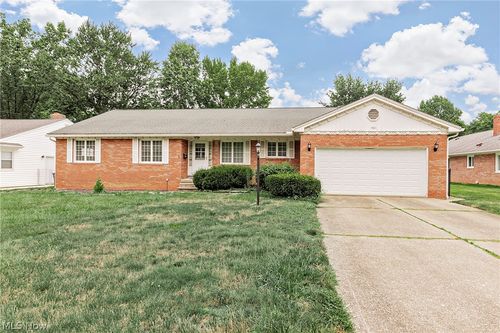 1987 Burlington Rd, Akron, OH, 44313-5351 | Card Image
