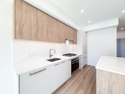 303-606 Madore Ave, Coquitlam, BC, V3K0J6 | Card Image