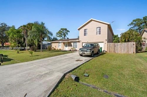 707 Se Karrigan Ter, Port St Lucie, FL, 34983-3215 | Card Image