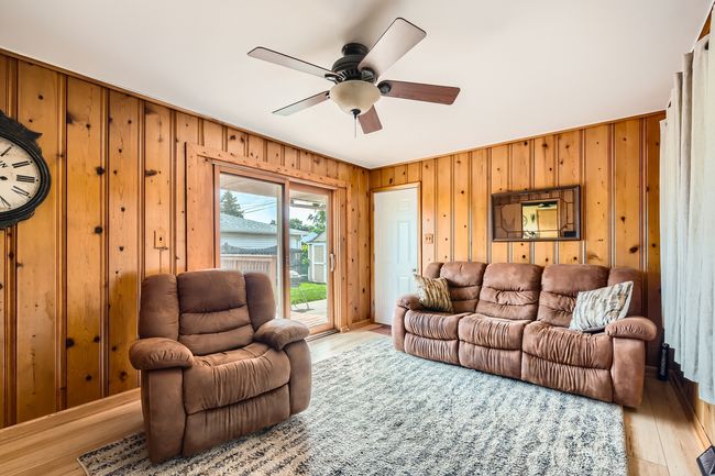 9001 Mobile Ave, House other with 3 bedrooms, 2 bathrooms and 6 parking in Oak Lawn IL | Image 14
