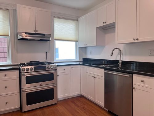 apt-2-112 Franklin St, Brookline, MA, 02445-6799 | Card Image