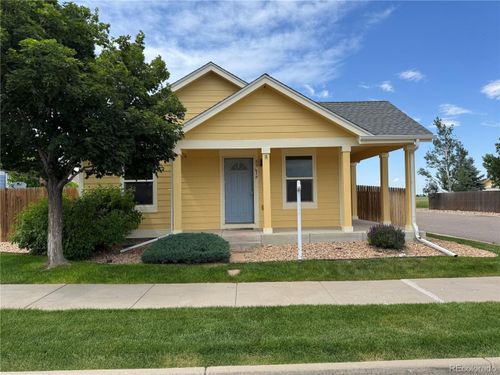 55619 E 31st Ave, Strasburg, CO, 80136-7424 | Card Image