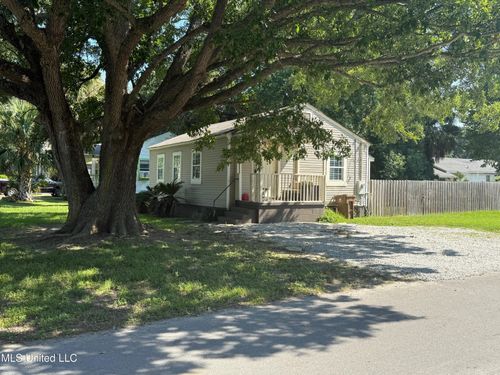 168 Orchid St, Biloxi, MS, 39531-5112 | Card Image