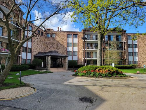 apt-307-250 W Parliament Pl, Mount Prospect, IL, 60056-1062 | Card Image