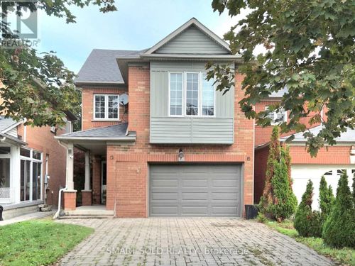 82 Ballymore Dr, Aurora, ON, L4G7E6 | Card Image