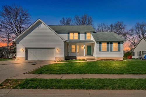 283 Haven Ave, Barberton, OH, 44203-4036 | Card Image