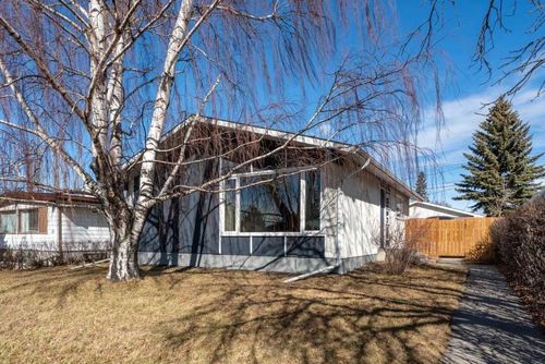8 Van Horne Cres Ne, Calgary, AB, T2E6G9 | Card Image