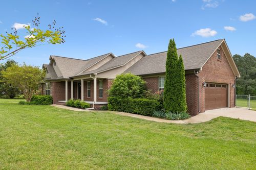 101 Cole Cir, Lawrenceburg, TN, 38464-7399 | Card Image