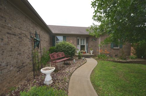 411 Fieldlark Way, Harrodsburg, KY, 40330-7505 | Card Image