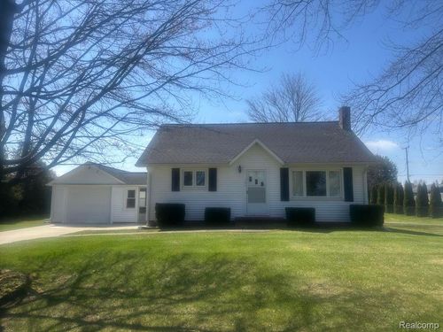 724 Lytle Ave, Harbor Beach, MI, 48441-1039 | Card Image