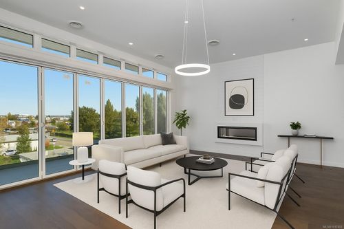 407-9570 Fifth St, Sidney, BC, V8L2W5 | Card Image