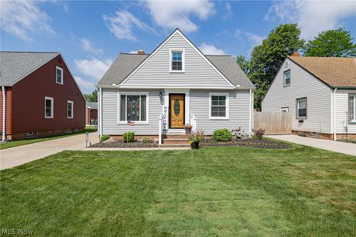 4576 Bentwood Dr, Cleveland, OH, 44144-2636 | Card Image