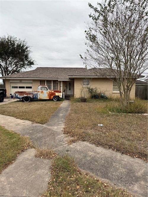 4010 Markins Dr, Corpus Christi, TX, 78411-3101 | Card Image