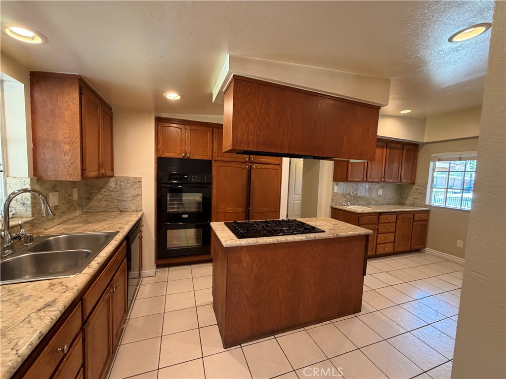 Residential in Reseda 4