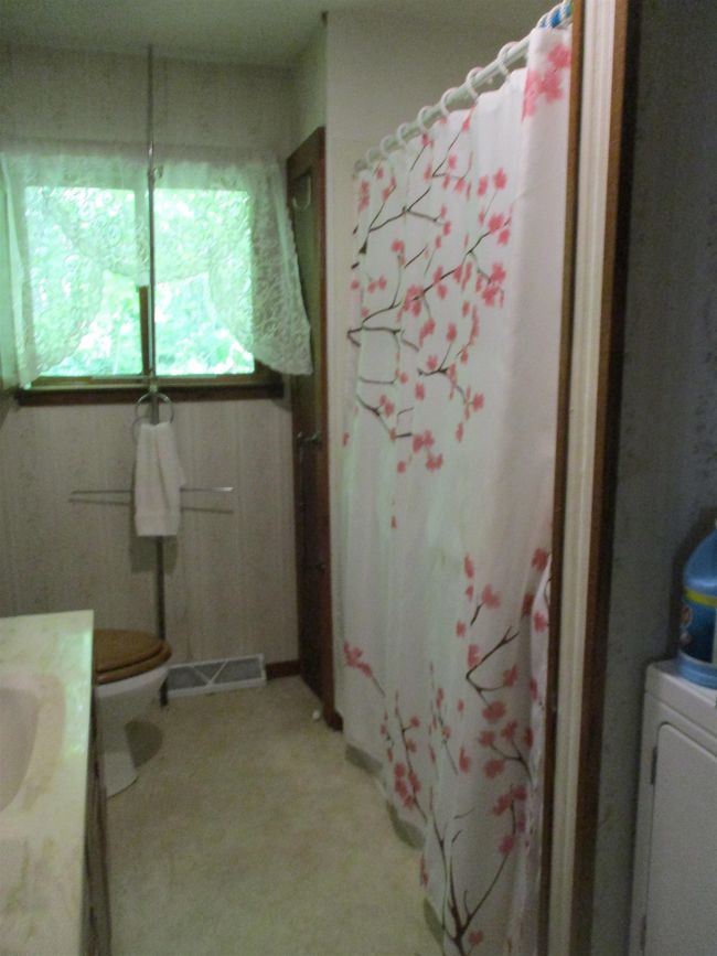 E4579 County Road Gg, House other with 3 bedrooms, 2 bathrooms and null parking in Hillpoint WI | Image 39