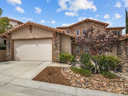 568 Via Pueblo, Riverside, CA, 92507-7711 | Card Image