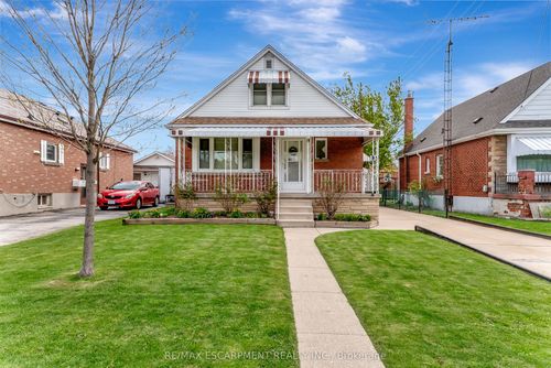 131 E 42nd St, Hamilton, ON, L8T3A2 | Card Image