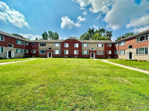 2e-5944 Nagel Avenue, St Louis, MO, 63109 | Card Image