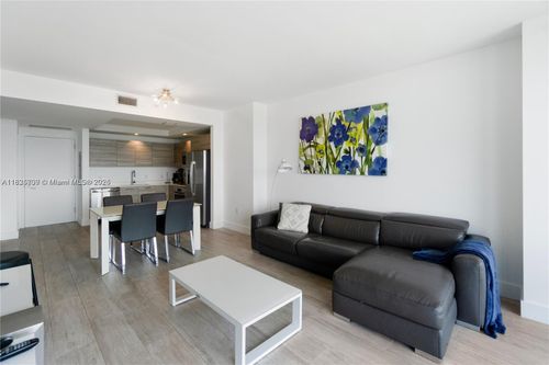 unit-3012-121 Ne 34th St, Miami, FL, 33137-3890 | Card Image