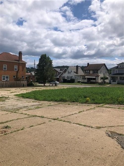 913 23rd St, Aliquippa, PA, 15001-2775 | Card Image