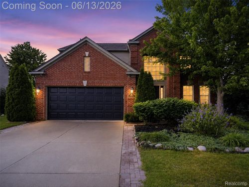 7668 Ring Neck Dr, Waterford, MI, 48327-4335 | Card Image