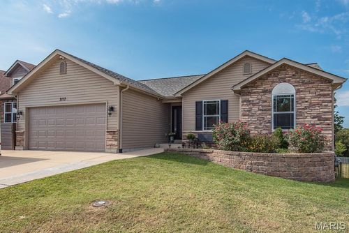 2117 Providence Park Ln, Herculaneum, MO, 63048-1721 | Card Image