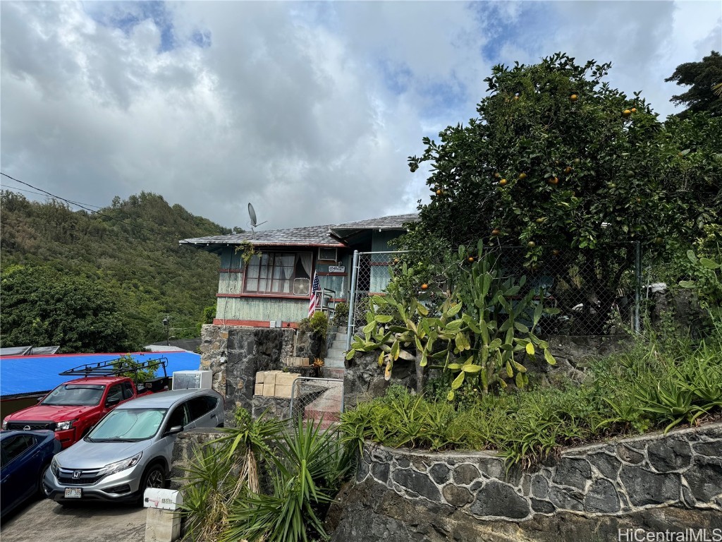 Moani St, Honolulu, HI 96819 #1