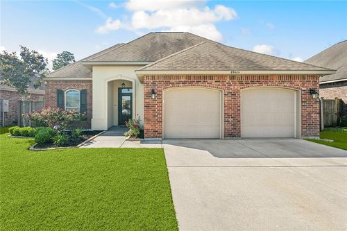 69484 Taverny Ct, Madisonville, LA, 70447-3207 | Card Image