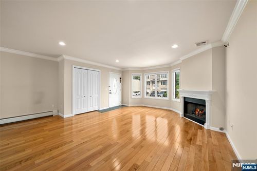 269 7th St, Palisades Park, NJ, 07650-2032 | Card Image