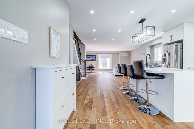 524 Fergo Ave, House attached with 4 bedrooms, 3 bathrooms and 2 parking in Mississauga ON | Image 7
