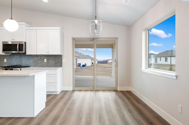 10409 Kokanee Dr, Home with 4 bedrooms, 2 bathrooms and null parking in Pasco WA | Image 10