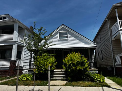 11690 Gallagher St, Hamtramck, MI, 48212-3152 | Card Image