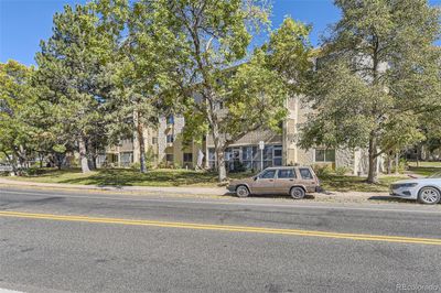 302 - 3184 S Heather Gardens Way, Condo with 2 bedrooms, 1 bathrooms and 1 parking in Aurora CO | Image 3