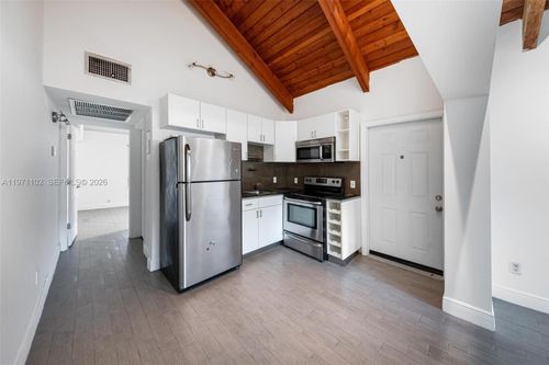 5-1050 Ne 129th St, North Miami, FL, 33161 | Card Image