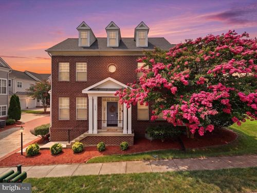 10009 Orland Stone Dr, Bristow, VA, 20136-2661 | Card Image