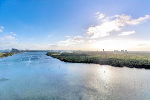 ph-6-300 Bayview Dr, Sunny Isles Beach, FL, 33160-4714 | Card Image