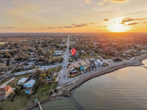 114 Grand Ave, Bacliff, TX, 77518-1465 | Card Image