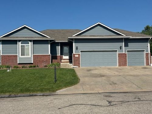2417 S Lark Ln, Wichita, KS, 67215-3020 | Card Image