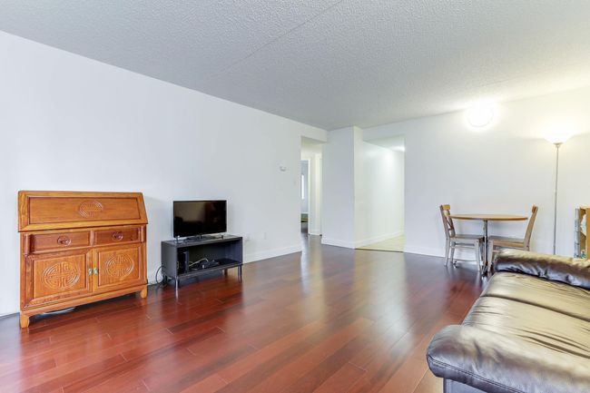 901 - 4194 Maywood Street, Condo with 2 bedrooms, 1 bathrooms and 2 parking in Burnaby BC | Image 6